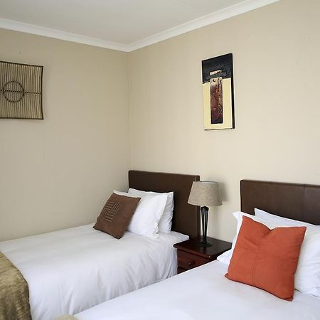 African Eagle Apartments Witfield Bagian luar foto