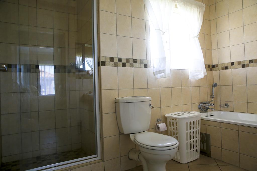 African Eagle Apartments Witfield Bagian luar foto