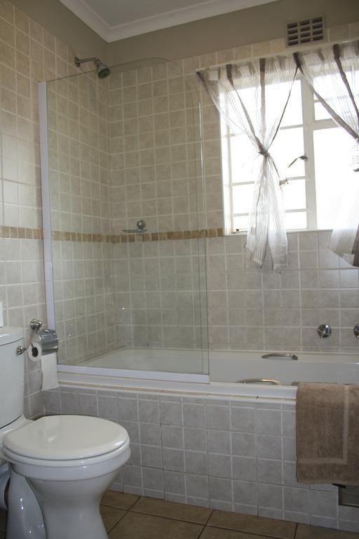 African Eagle Apartments Witfield Bagian luar foto