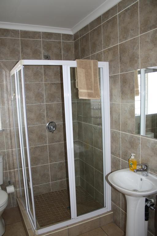 African Eagle Apartments Witfield Bagian luar foto